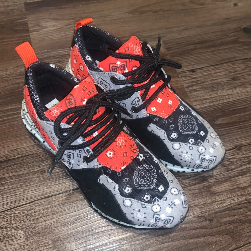 Steve Madden Sneakers